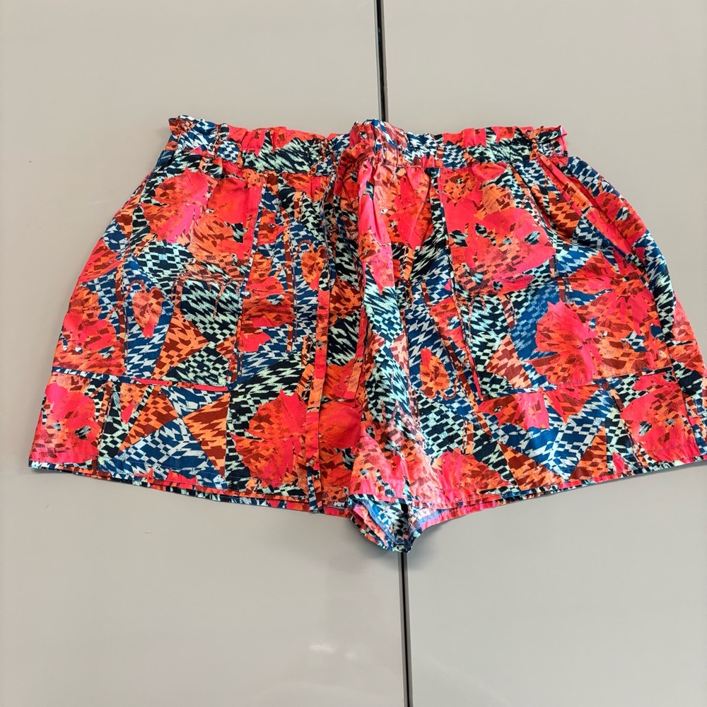 Ulla Johnson High Waist Shorts - Red and Blue Pattern. Size 14